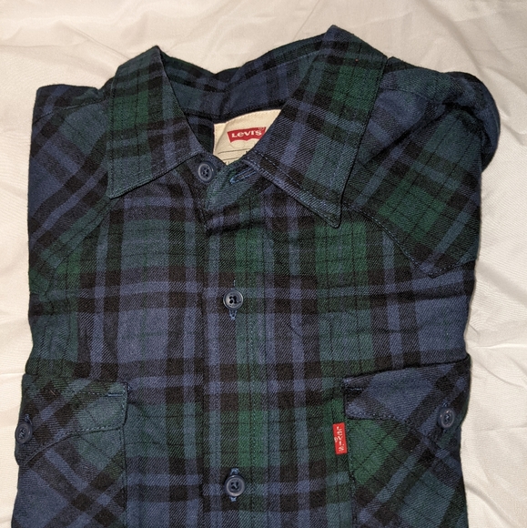 New Men's Medium Levi's work dress button down - Picture 2 of 5